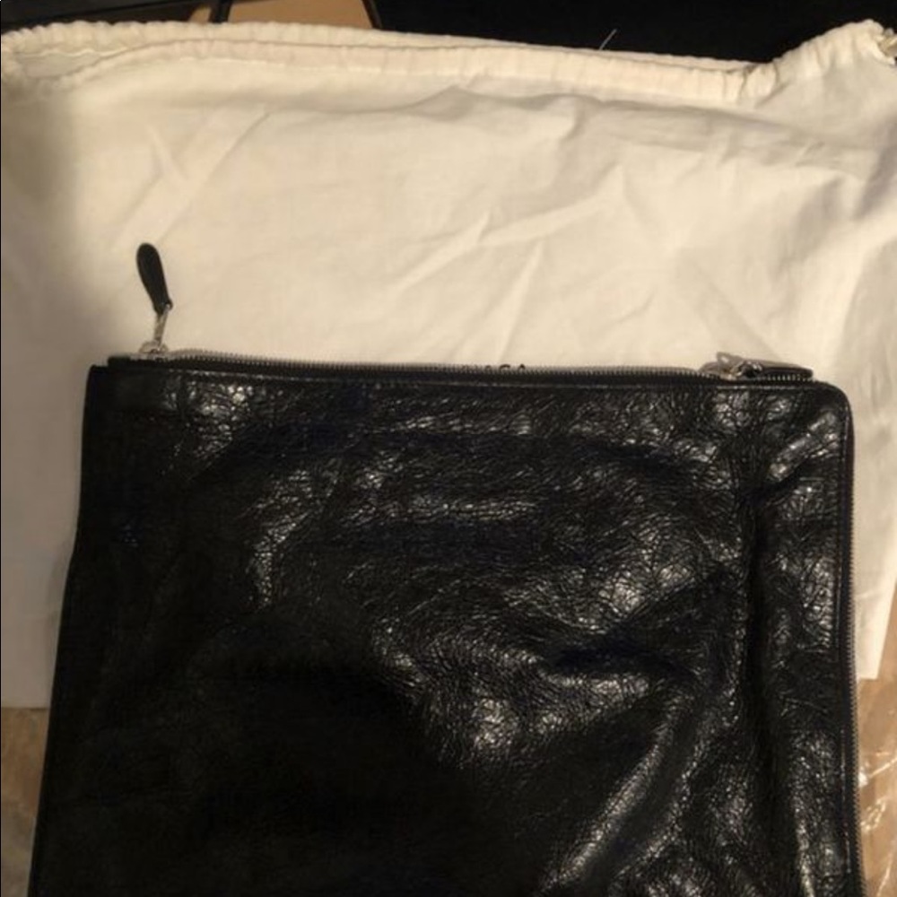 Authentic Balenciaga‎ clutch - Picture 2 of 3